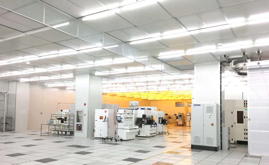 電子無(wú)塵車(chē)間的圖片 電子無(wú)塵車(chē)間的圖片