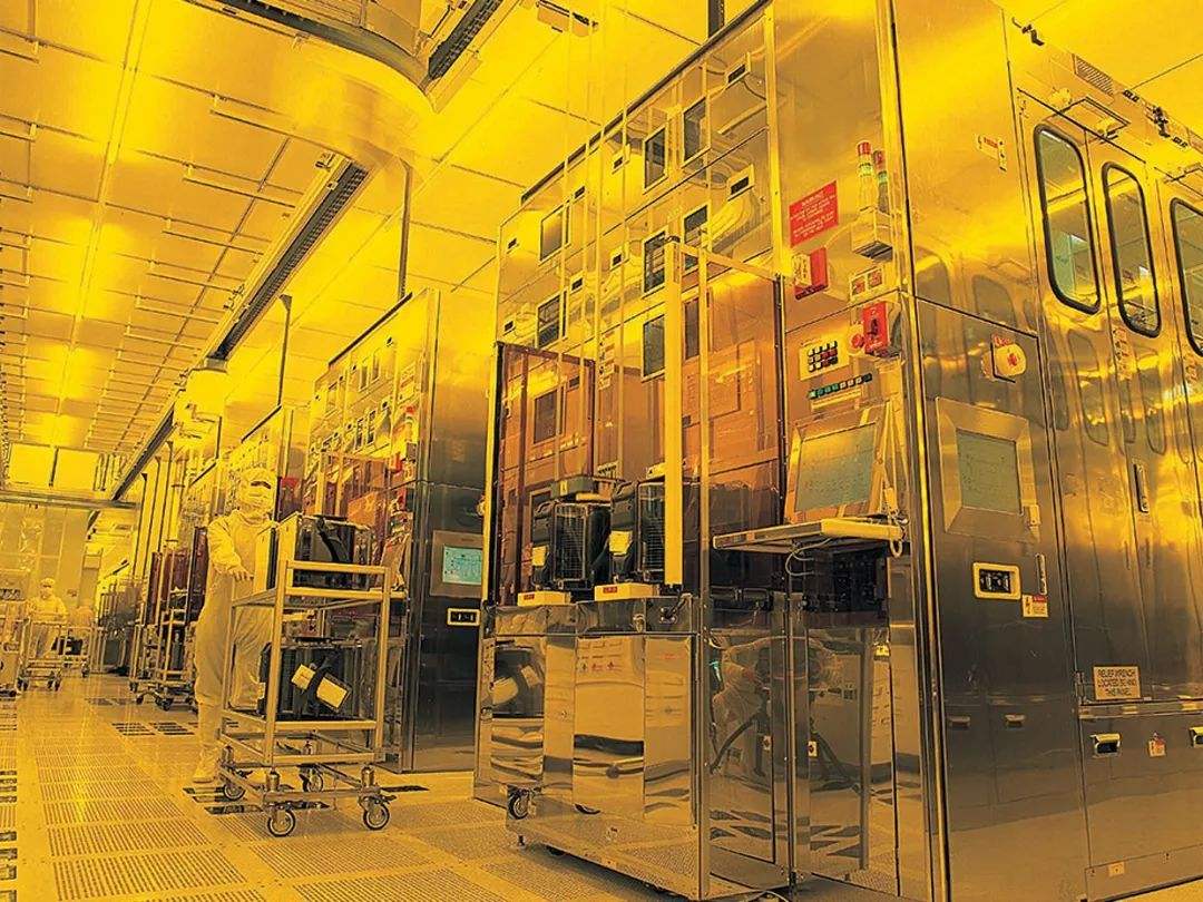 十級(jí)電子凈化車間的圖片 十級(jí)電子凈化車間的圖片